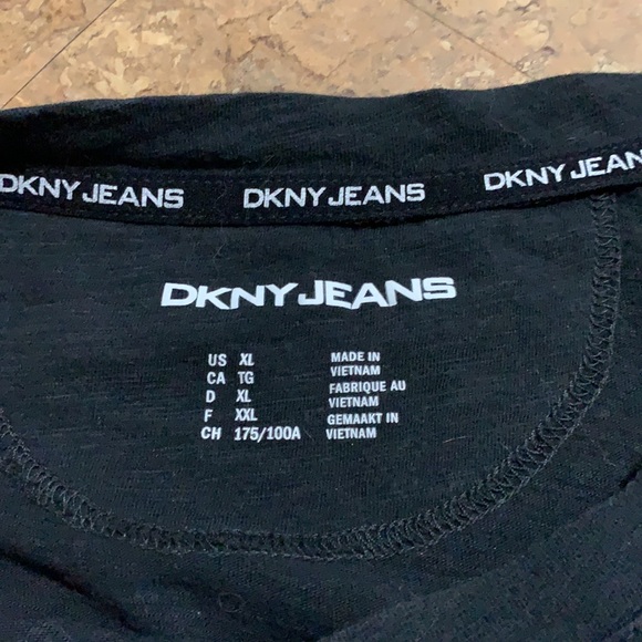 T-Shirt - Picture 3 of 3